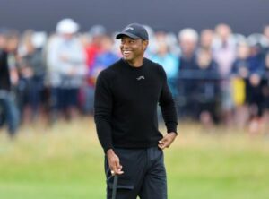Tiger Woods deja temporalmente el golf para recibir tratamiento