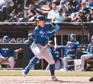 Brandon Valenzuela debuta con Blue Jays y es mexicano 153 en MLB