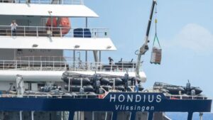 Pasajero de Estados Unidos que viajaba en crucero da positivo por hantavirus; otro tiene «síntomas leves»