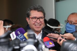 Ricardo Monreal descarta llamados a expropiación del gobernador de BCS