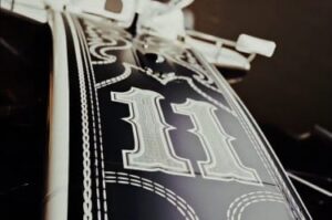 «Checo» Pérez estrena decoración especial de Cadillac para Austin